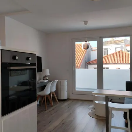 Apartment White Pearl