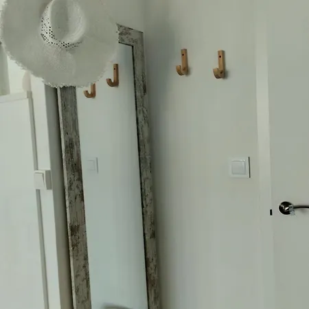 Apartment White Pearl *